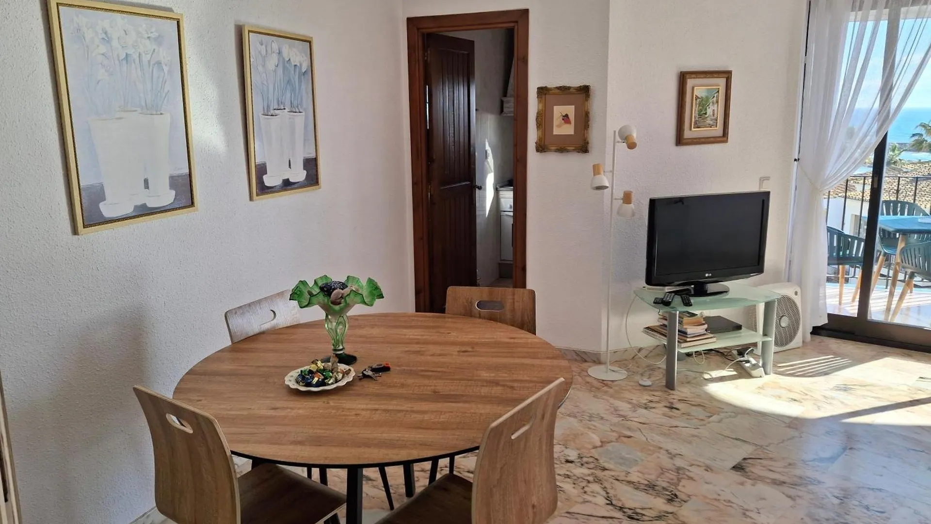 Apartment With Secure Underground Parking Μαρμπέλλα Ισπανία